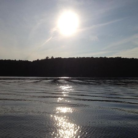 Little Hawk Resort & Marina Algonquin Highlands Εξωτερικό φωτογραφία