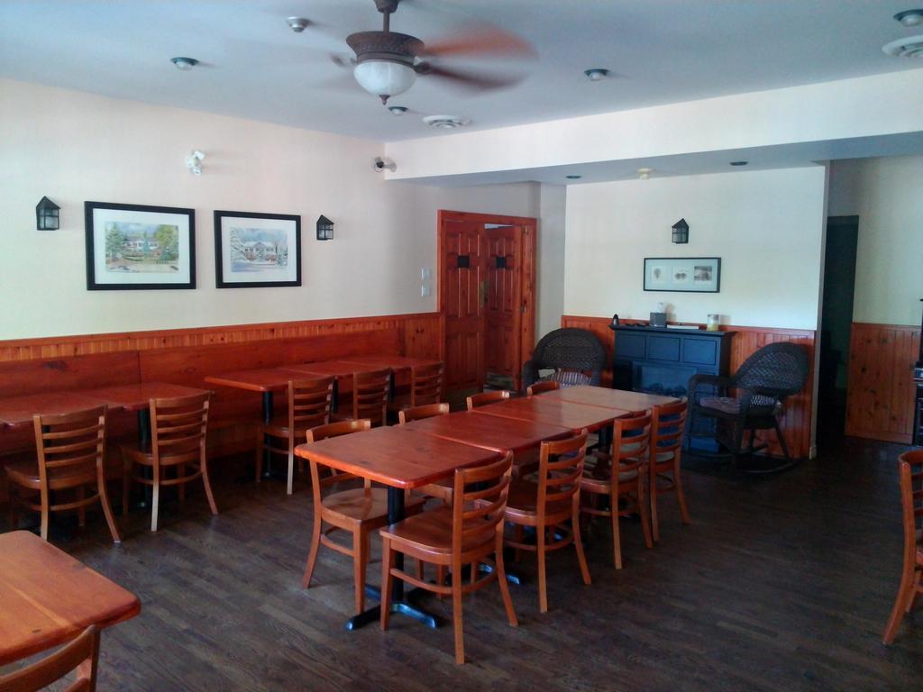 Little Hawk Resort & Marina Algonquin Highlands Εξωτερικό φωτογραφία
