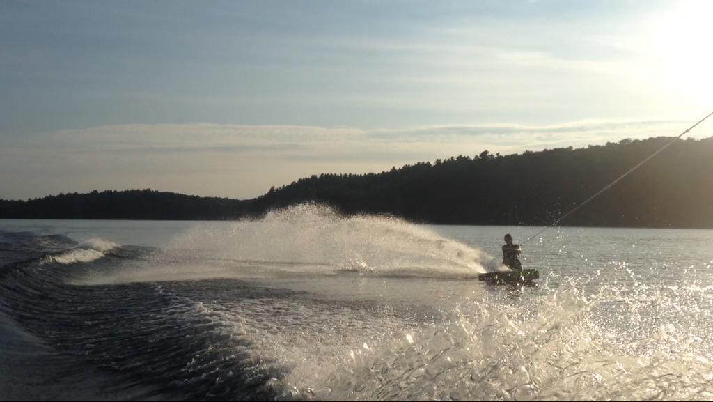 Little Hawk Resort & Marina Algonquin Highlands Εξωτερικό φωτογραφία