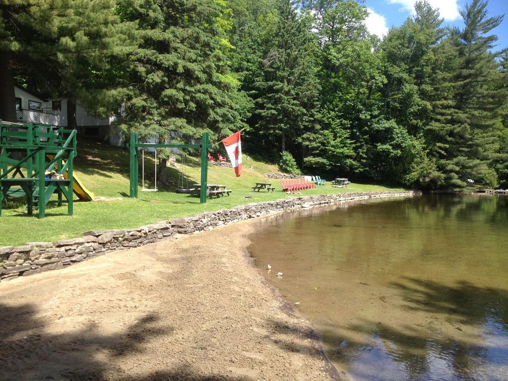 Little Hawk Resort & Marina Algonquin Highlands Εξωτερικό φωτογραφία