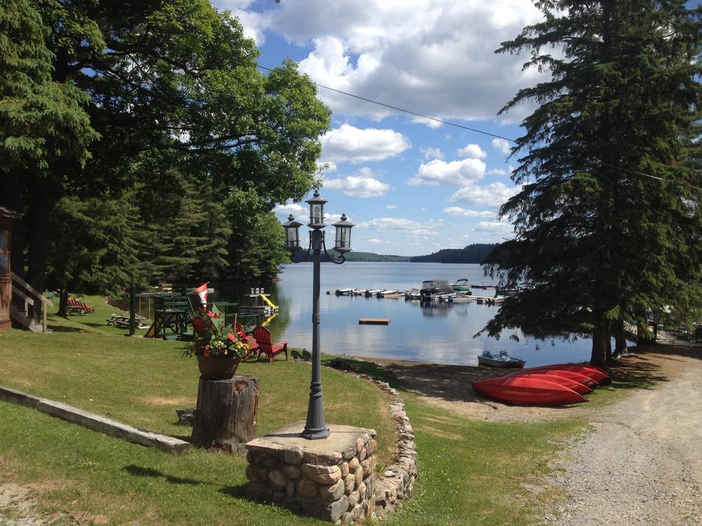 Little Hawk Resort & Marina Algonquin Highlands Εξωτερικό φωτογραφία