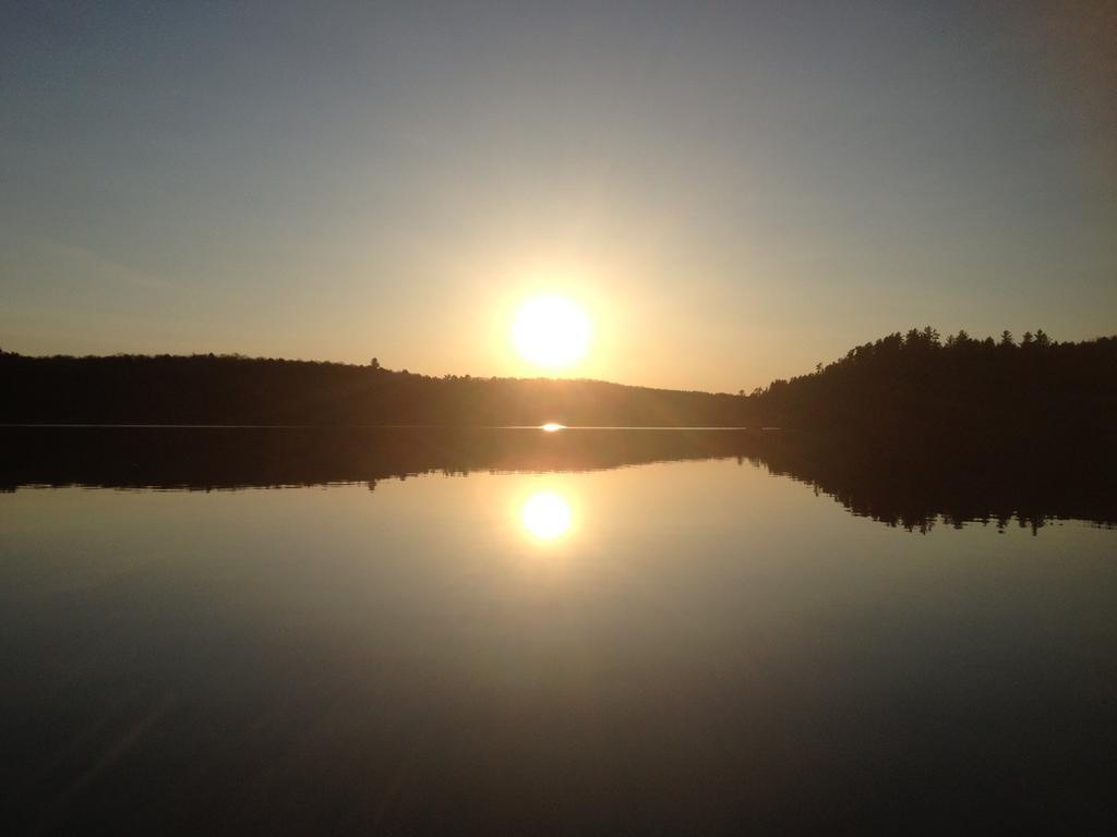 Little Hawk Resort & Marina Algonquin Highlands Εξωτερικό φωτογραφία