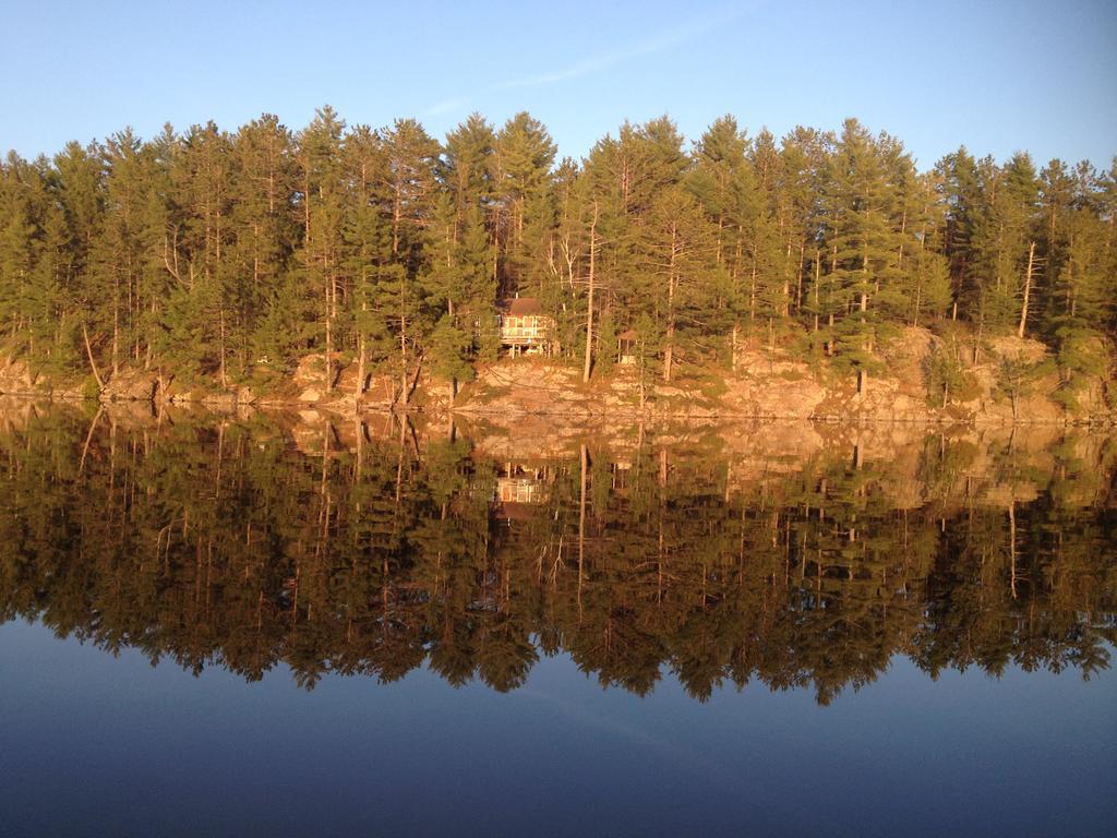 Little Hawk Resort & Marina Algonquin Highlands Εξωτερικό φωτογραφία