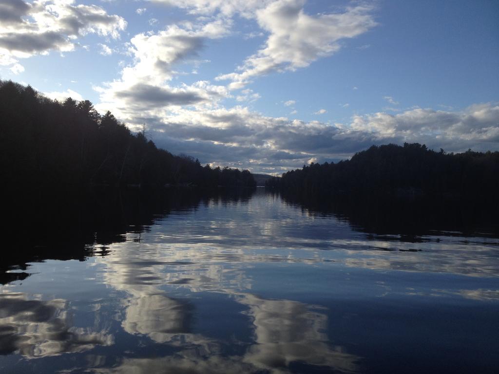Little Hawk Resort & Marina Algonquin Highlands Εξωτερικό φωτογραφία