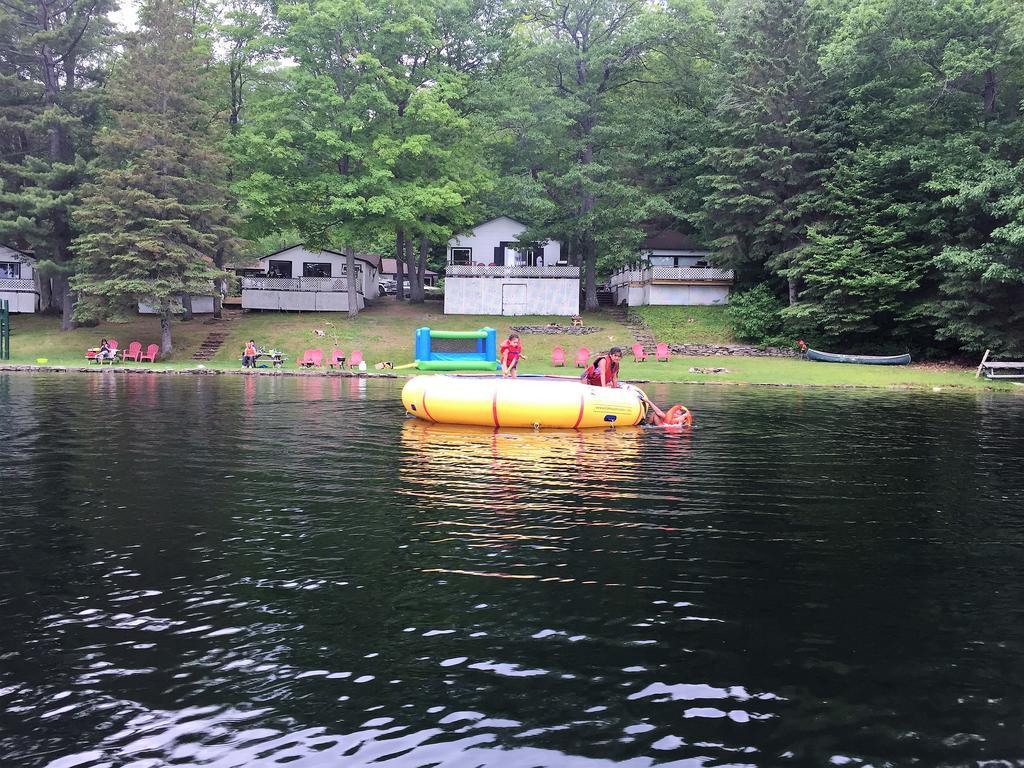 Little Hawk Resort & Marina Algonquin Highlands Εξωτερικό φωτογραφία