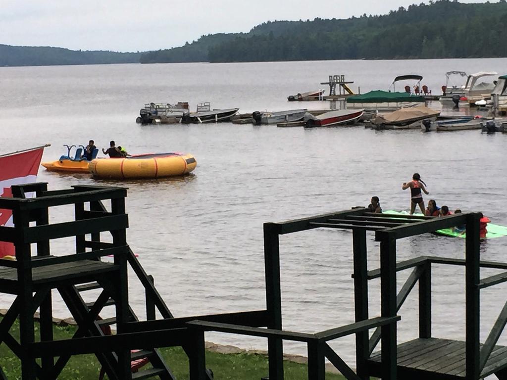 Little Hawk Resort & Marina Algonquin Highlands Εξωτερικό φωτογραφία