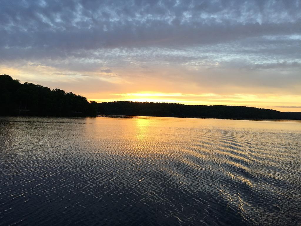 Little Hawk Resort & Marina Algonquin Highlands Εξωτερικό φωτογραφία