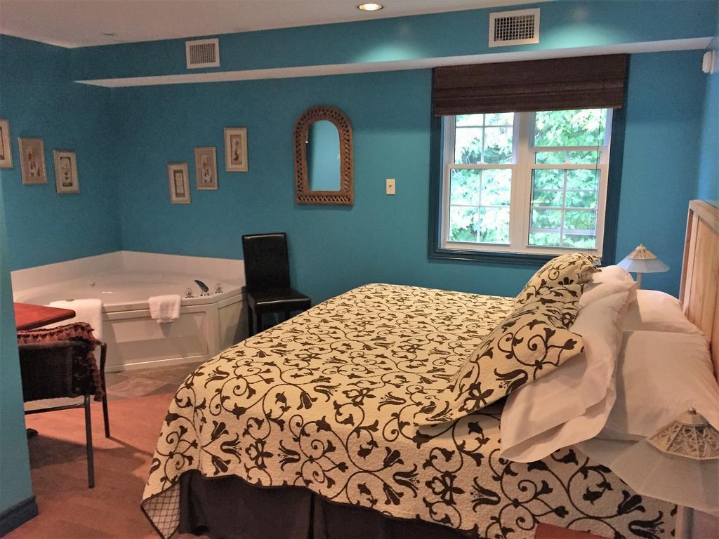 Little Hawk Resort & Marina Algonquin Highlands Εξωτερικό φωτογραφία