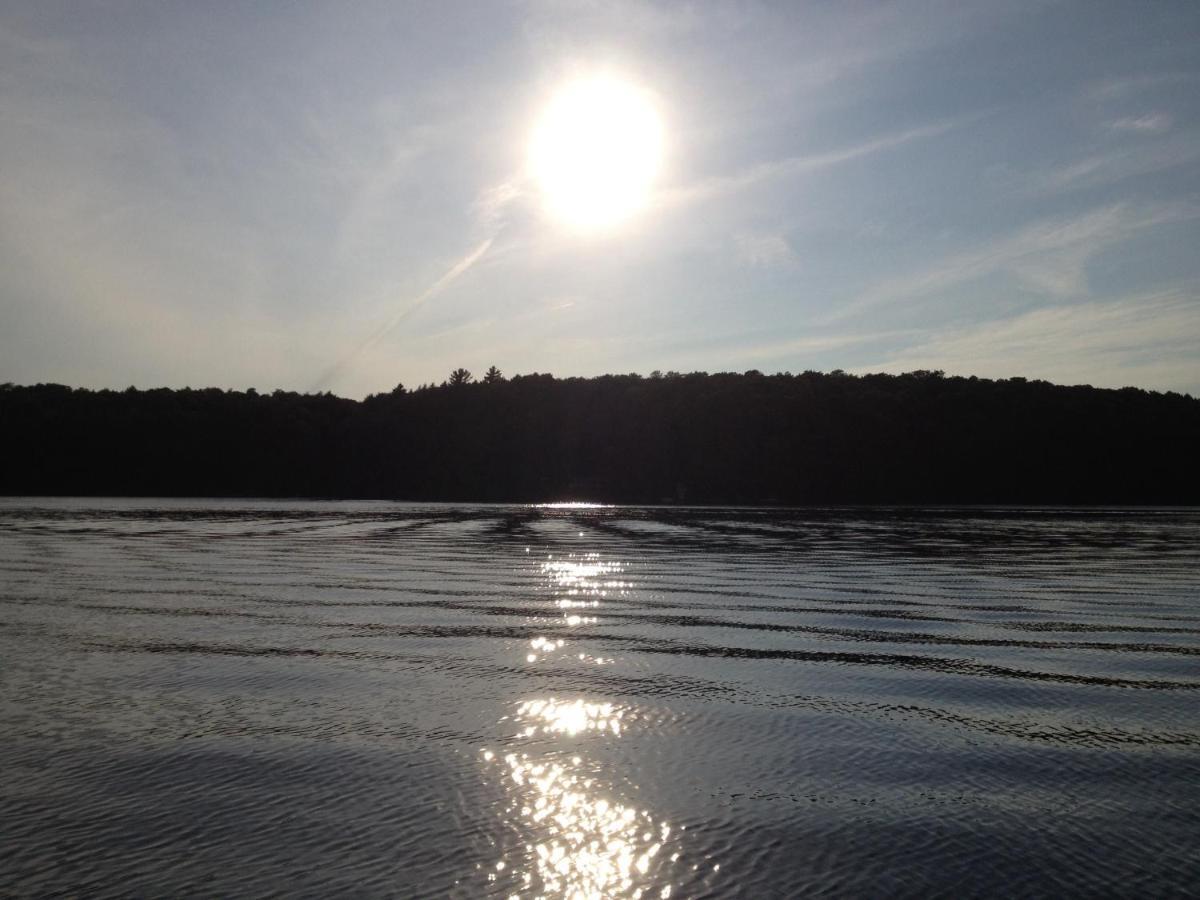 Little Hawk Resort & Marina Algonquin Highlands Εξωτερικό φωτογραφία